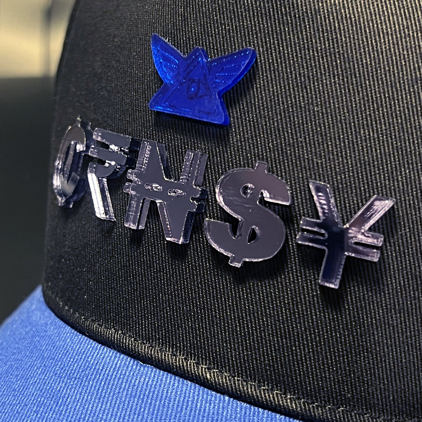 BLACK/BLUE