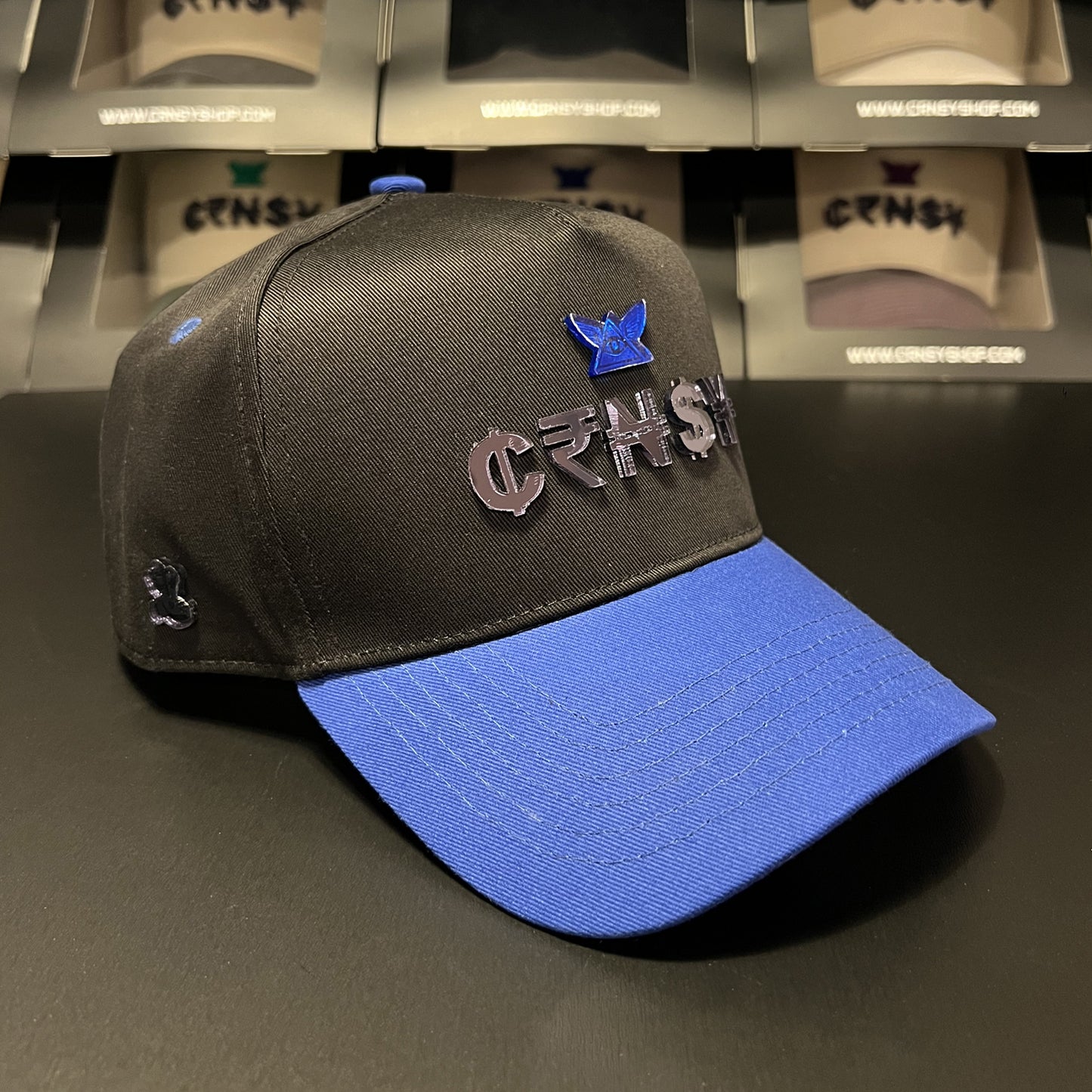 BLACK/BLUE